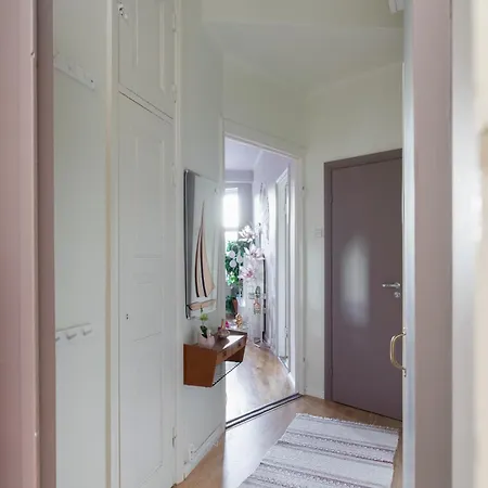 Lovely Vintage Suite, Autohalli Apartment
